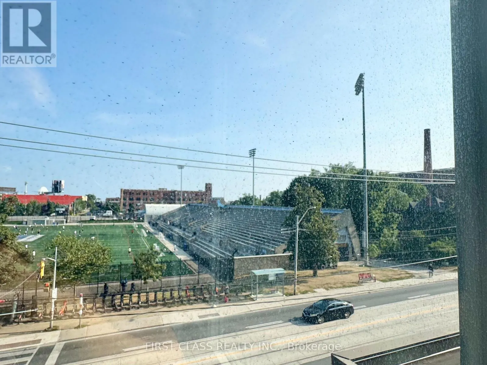 313 - 20 JOE SHUSTER WAY