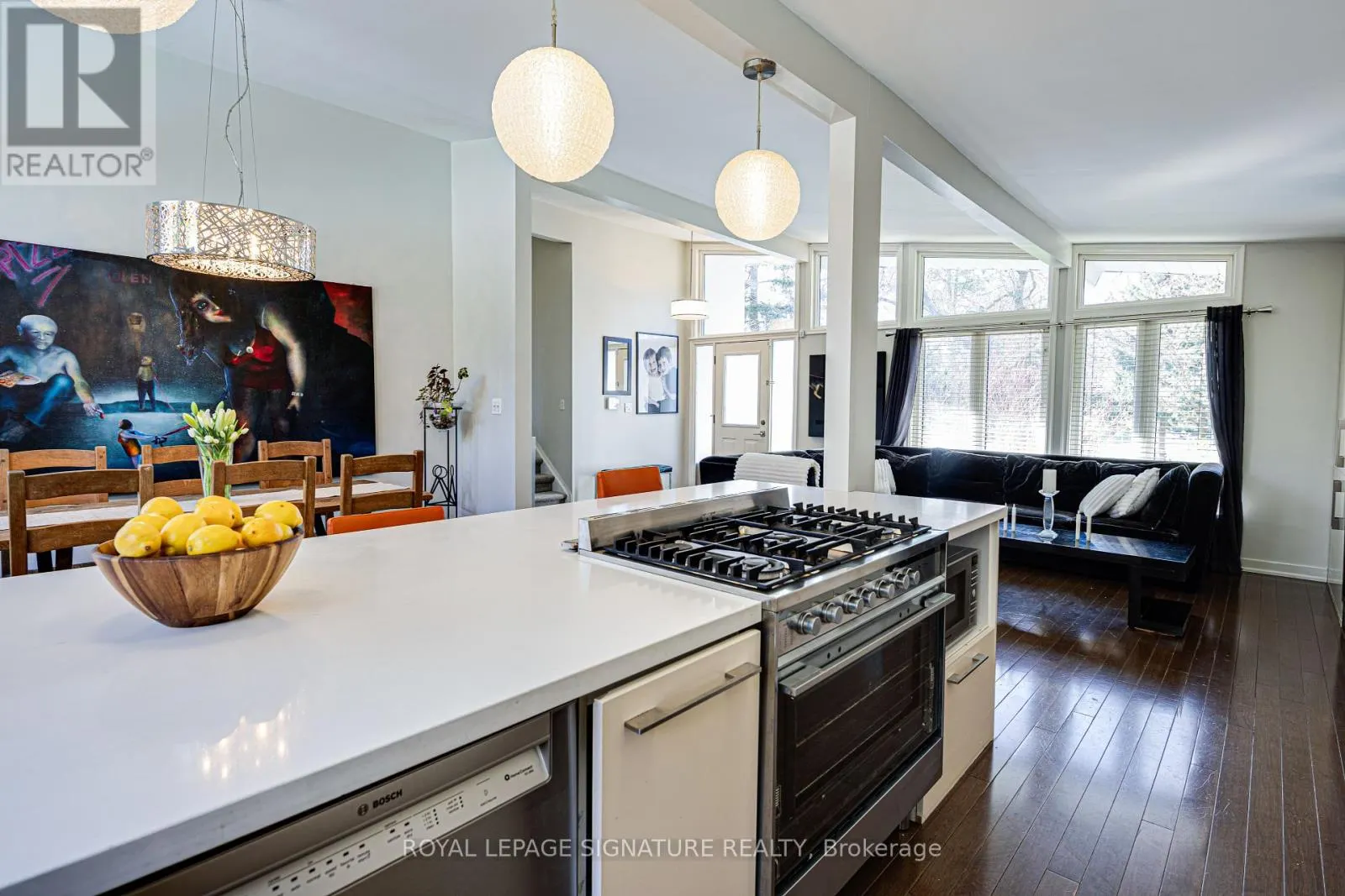 2 PARMBELLE CRESCENT