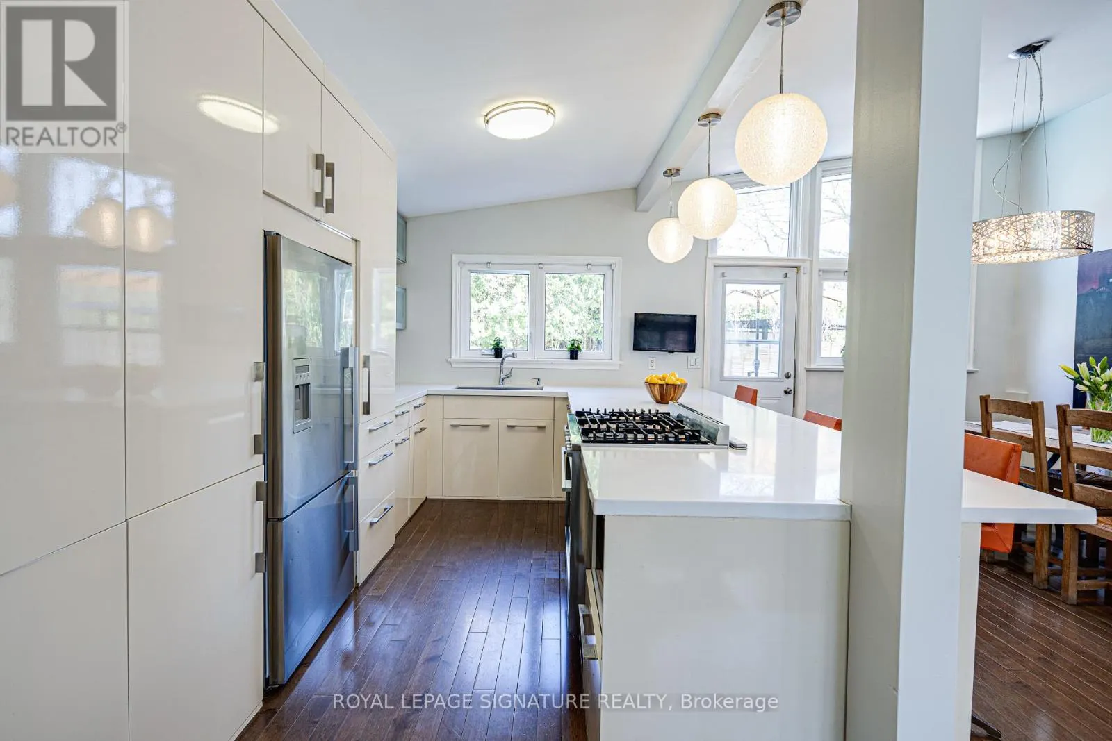 2 PARMBELLE CRESCENT
