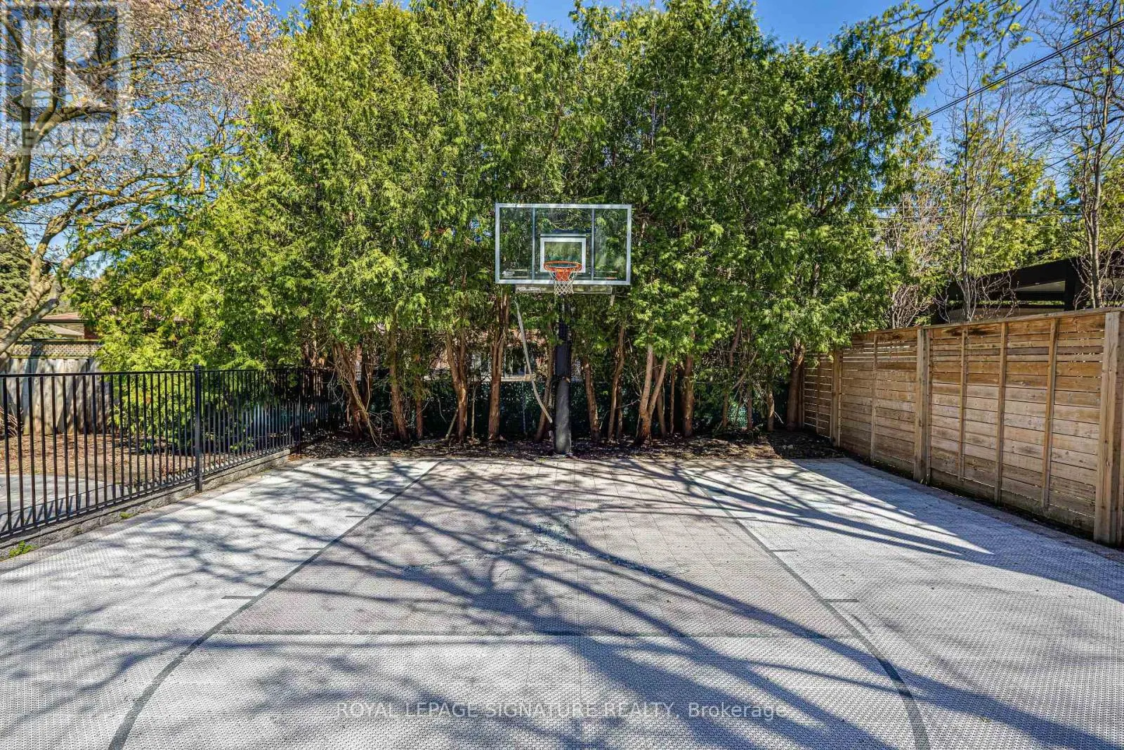 2 PARMBELLE CRESCENT