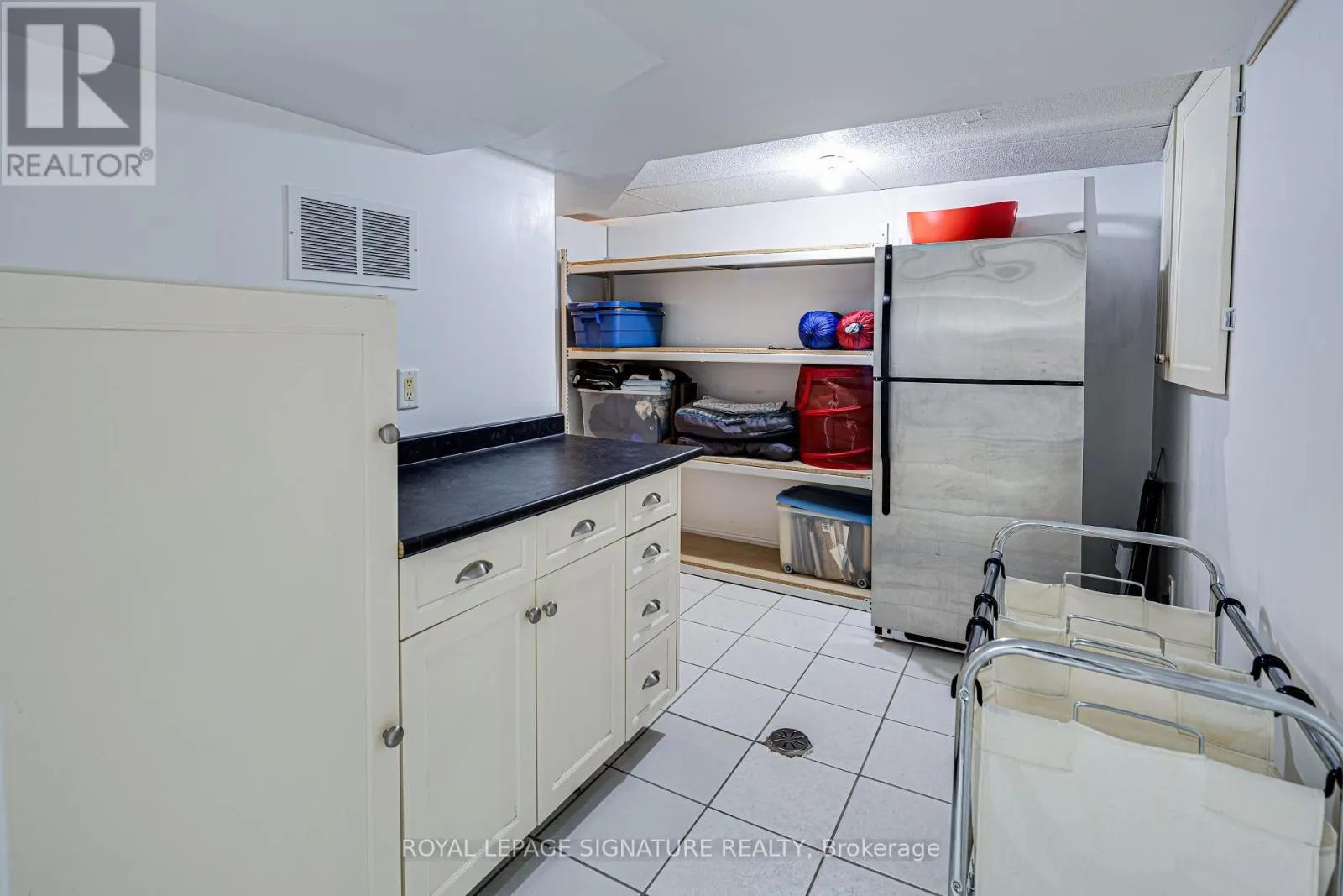 2 PARMBELLE CRESCENT