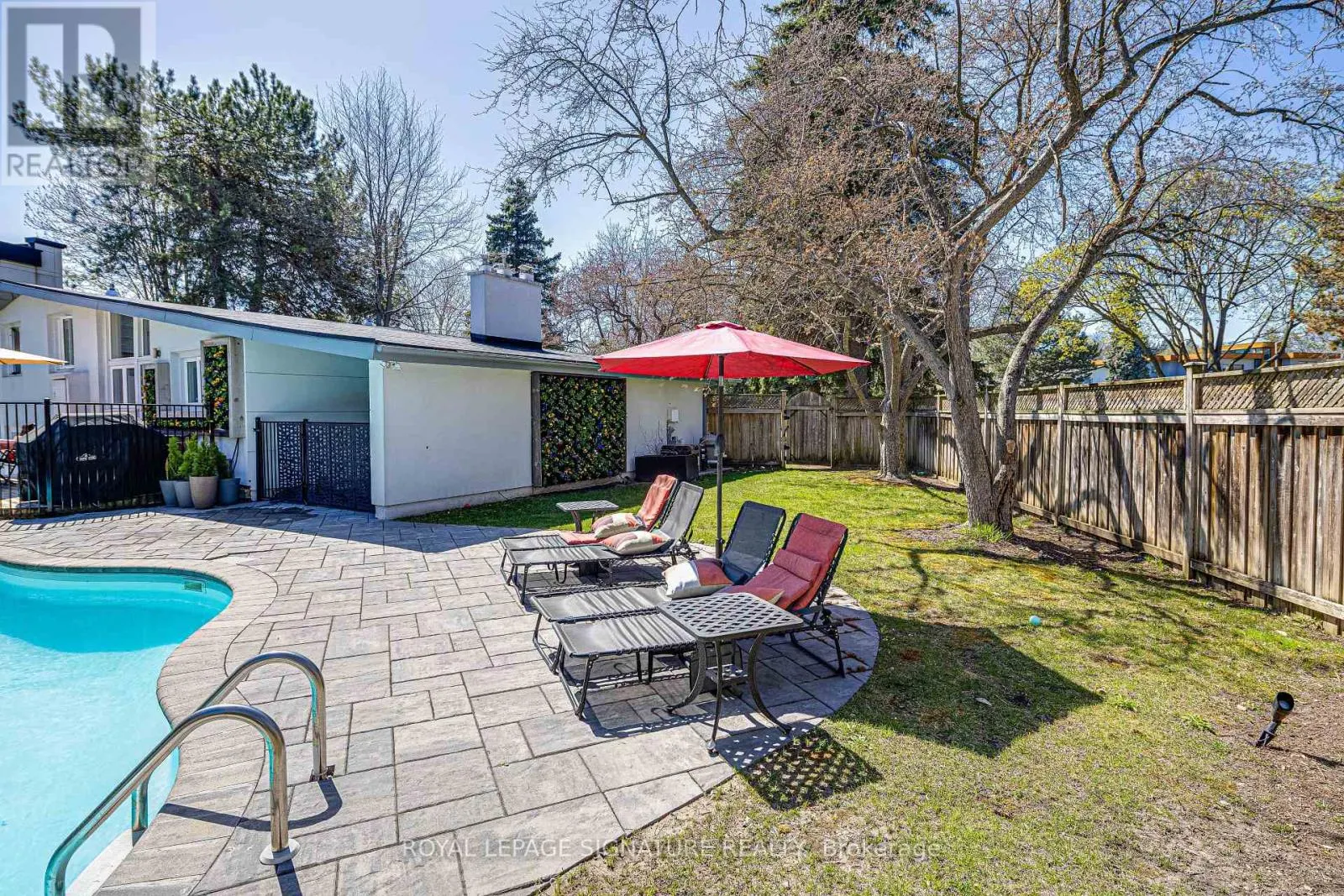 2 PARMBELLE CRESCENT