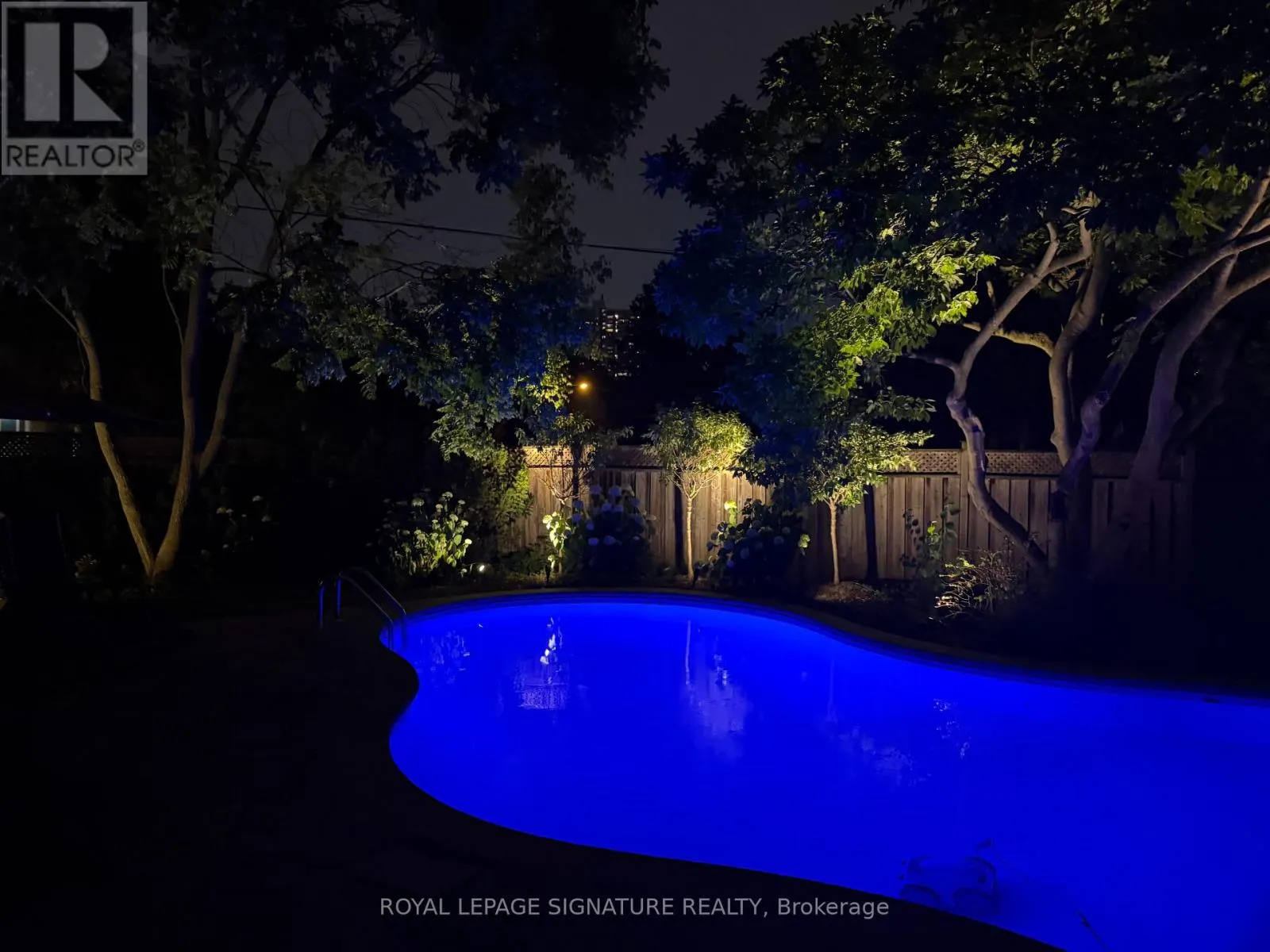 2 PARMBELLE CRESCENT