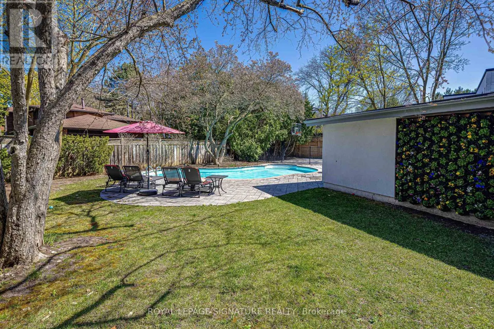 2 PARMBELLE CRESCENT