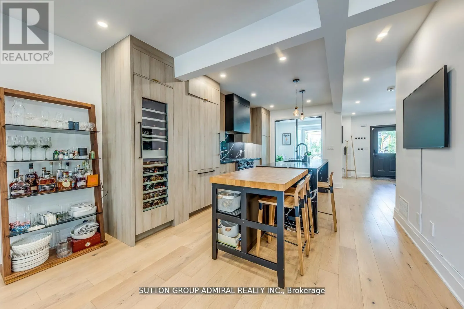 93 SOUDAN AVENUE