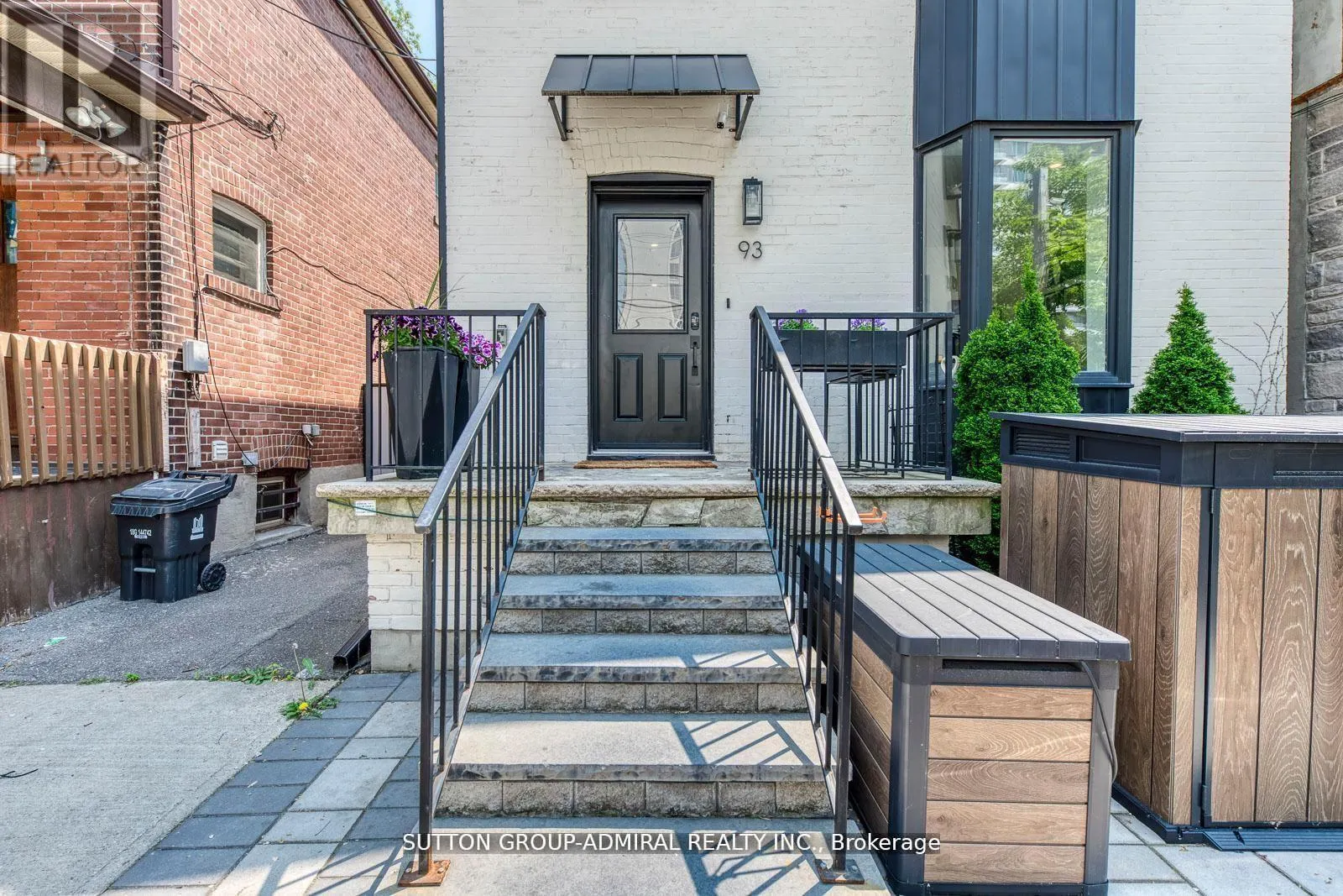93 SOUDAN AVENUE