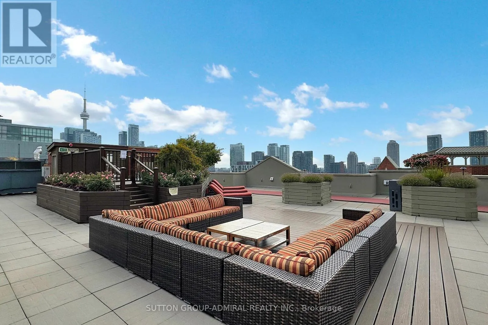 801 - 801 KING STREET W