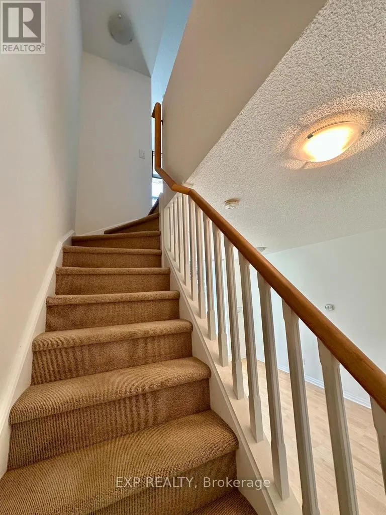 201 - 901 QUEEN STREET W