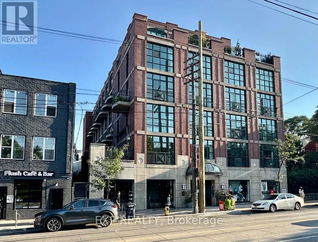 201 - 901 QUEEN STREET W
