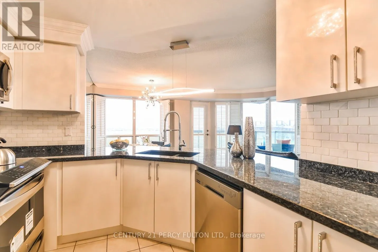 1030 SHEPPARD AVENUE