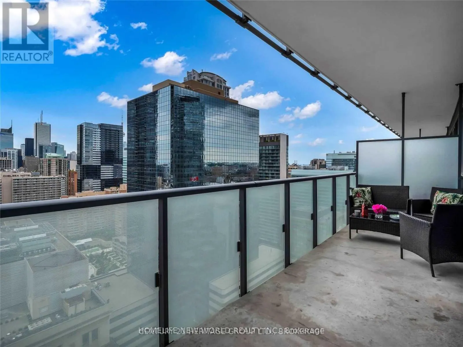 2611 - 15 GRENVILLE STREET