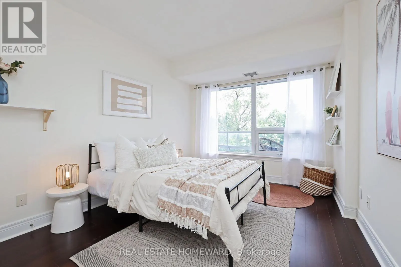 302 - 701 SHEPPARD AVENUE W