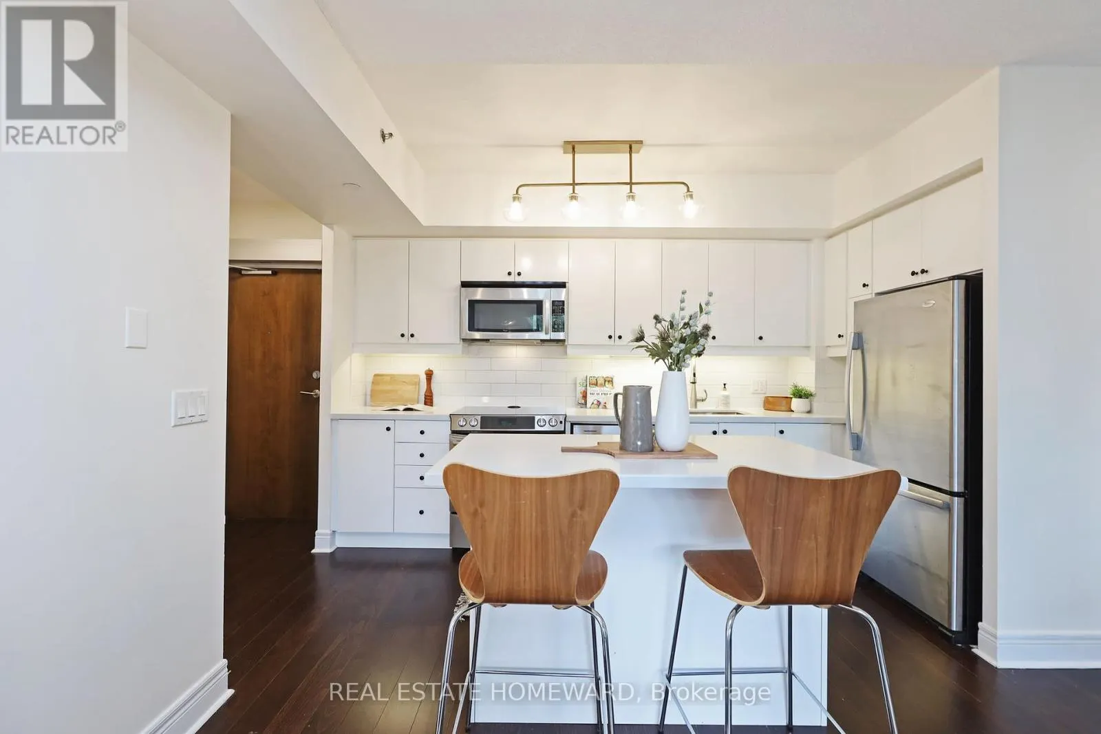 302 - 701 SHEPPARD AVENUE W