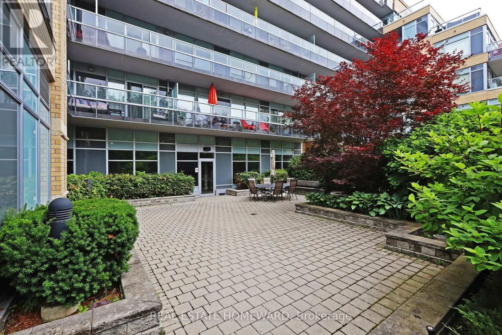302 - 701 SHEPPARD AVENUE W