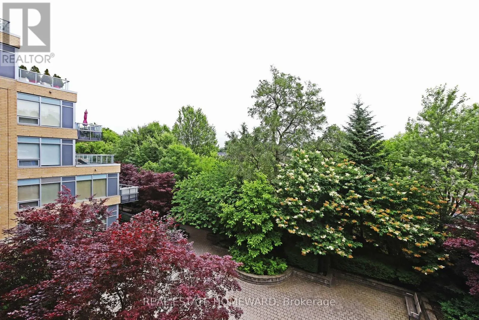302 - 701 SHEPPARD AVENUE W