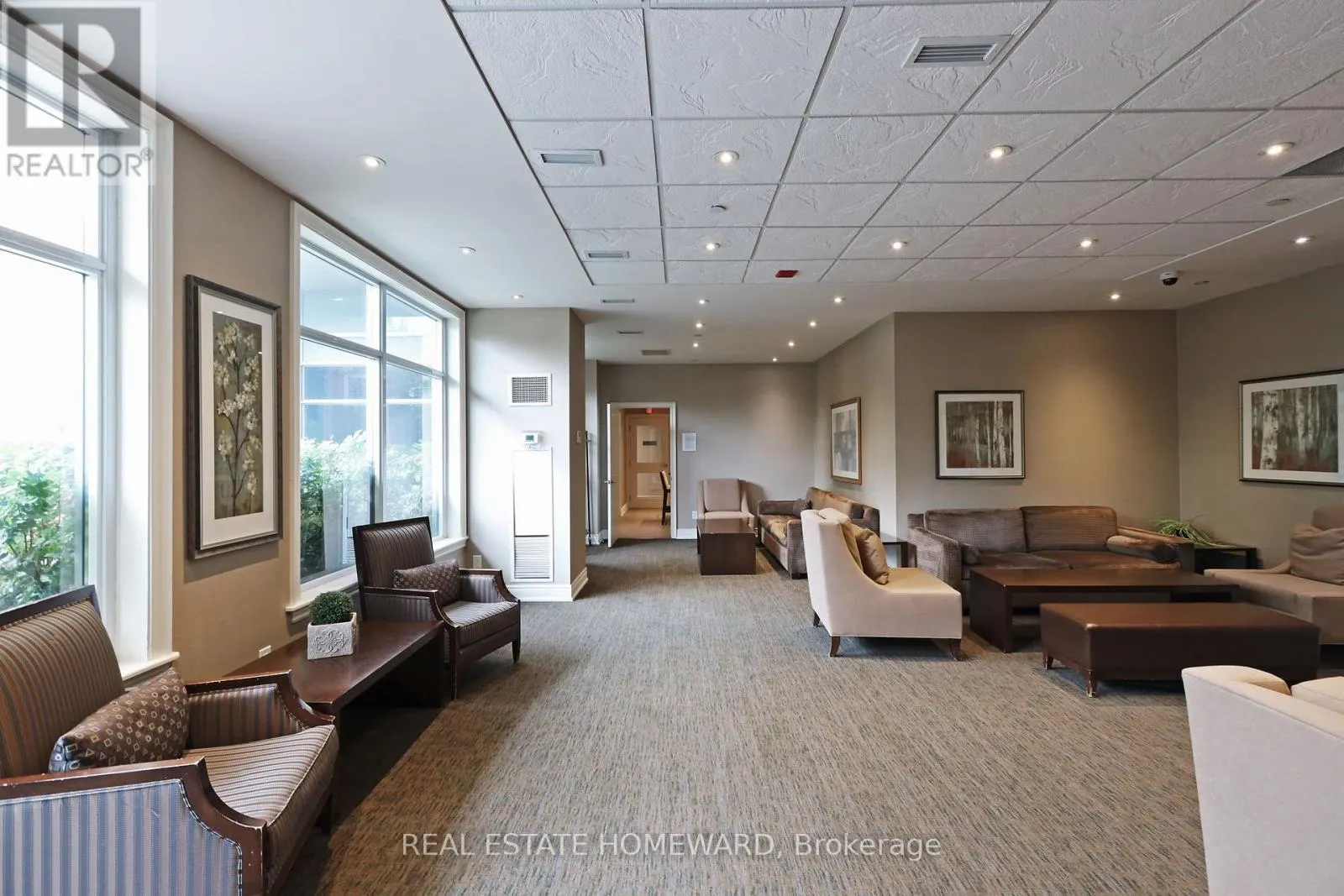 302 - 701 SHEPPARD AVENUE W