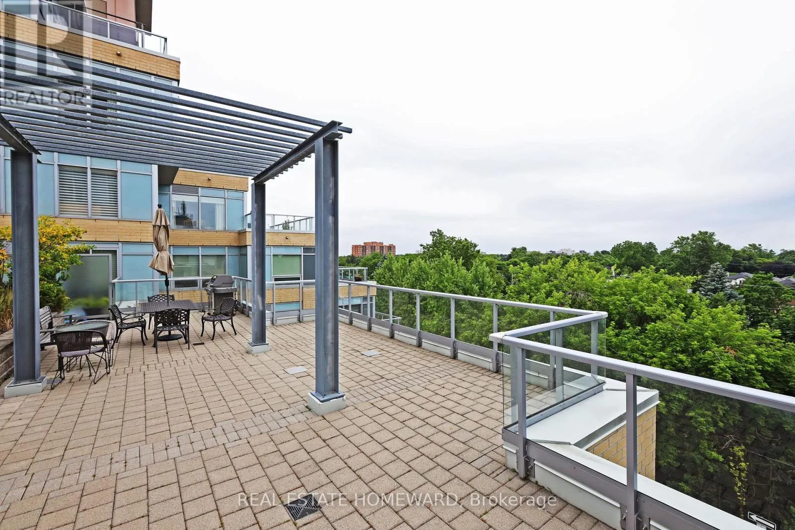 302 - 701 SHEPPARD AVENUE W