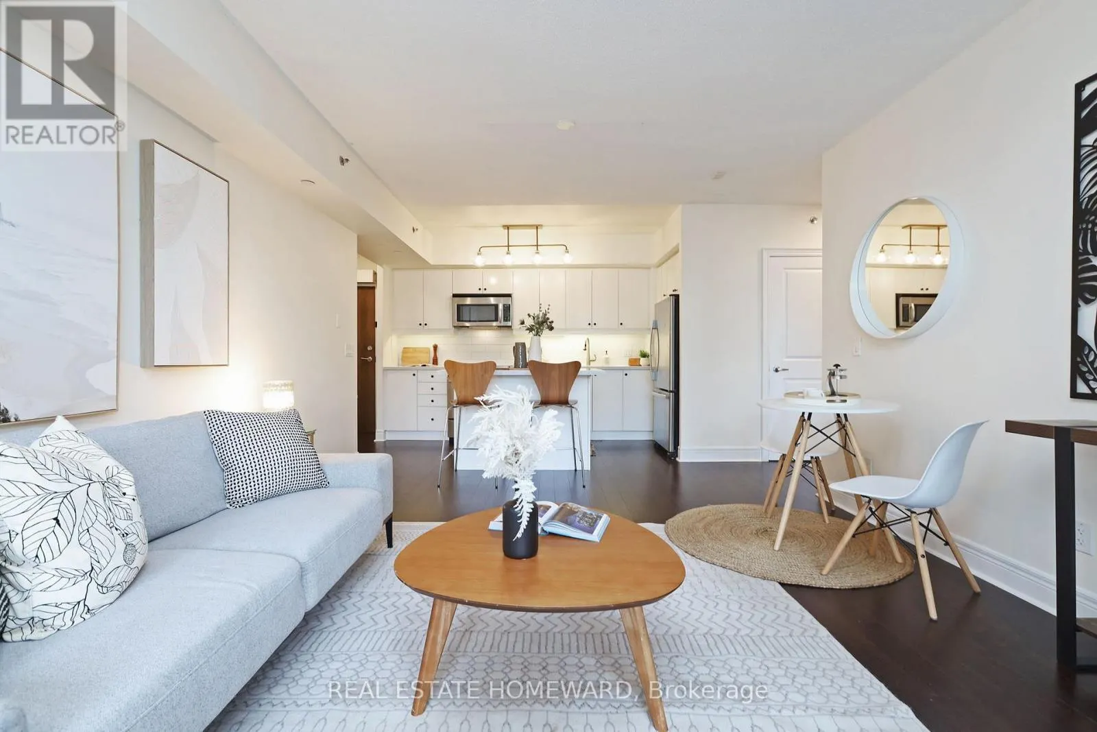 302 - 701 SHEPPARD AVENUE W