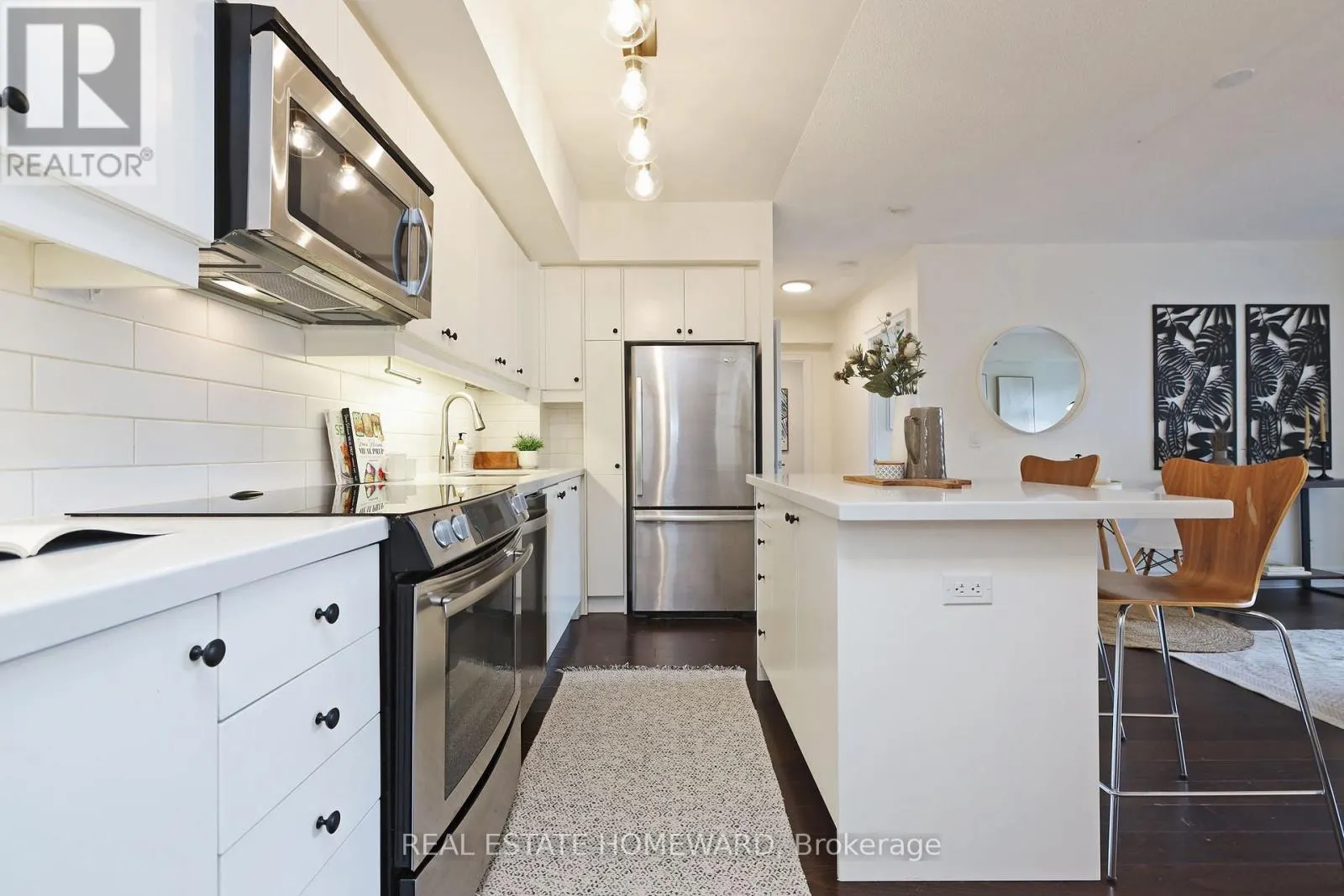 302 - 701 SHEPPARD AVENUE W