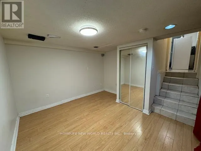 20 CASTLEBURY CRESCENT