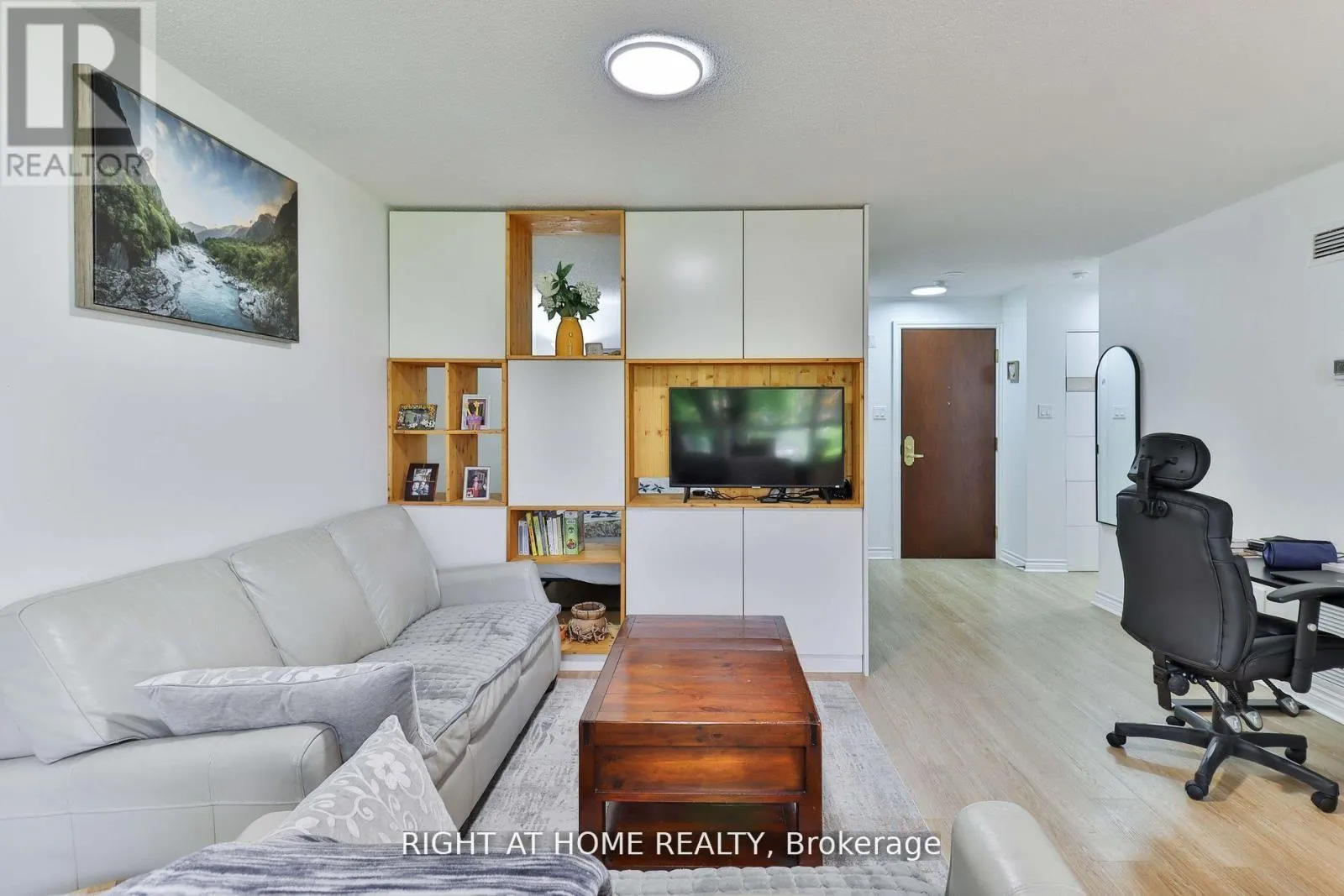 206 - 1210 DON MILLS ROAD