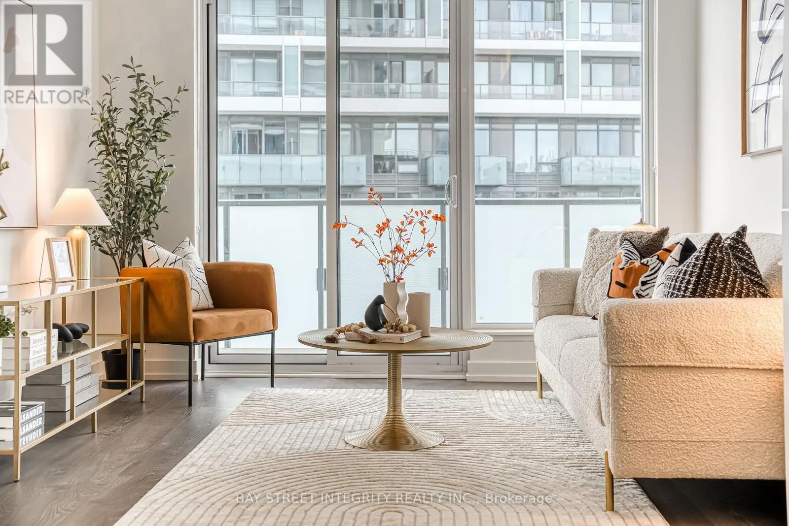 N1008 - 7 GOLDEN LION HEIGHTS