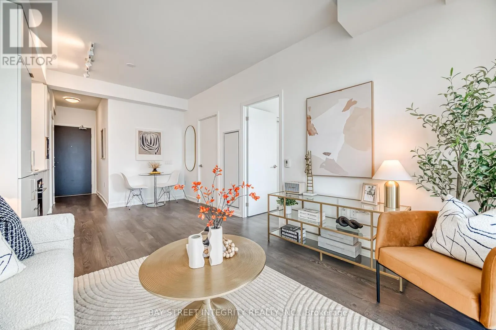 N1008 - 7 GOLDEN LION HEIGHTS