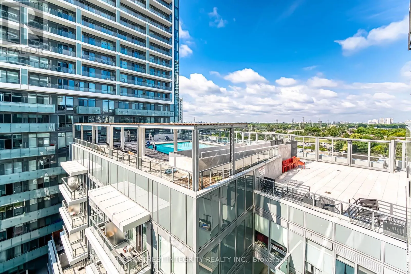 N1008 - 7 GOLDEN LION HEIGHTS