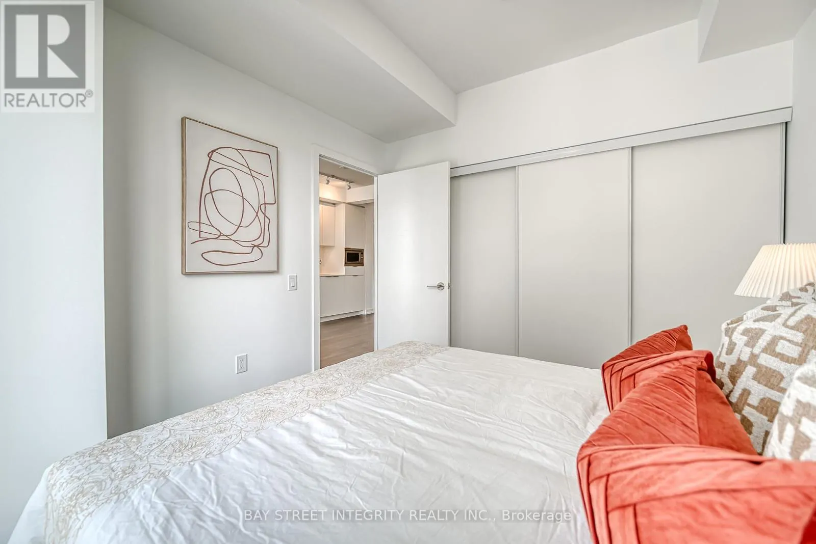 N1008 - 7 GOLDEN LION HEIGHTS