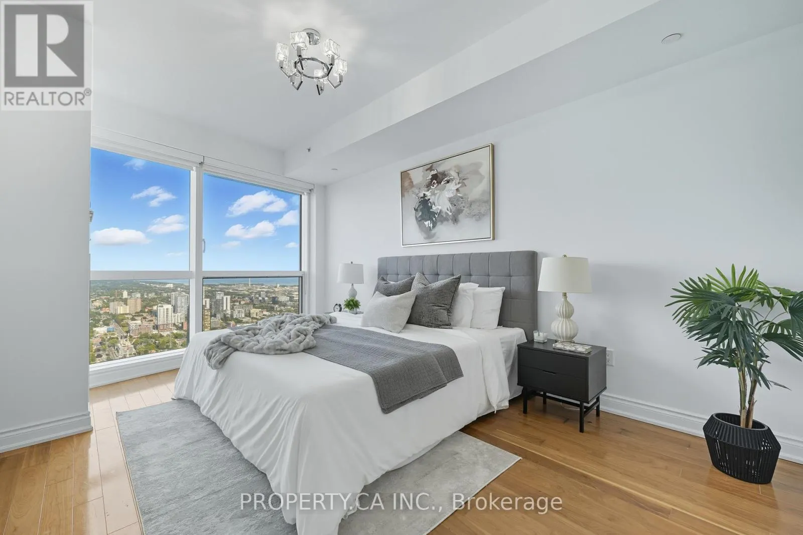 6302 - 388 YONGE STREET