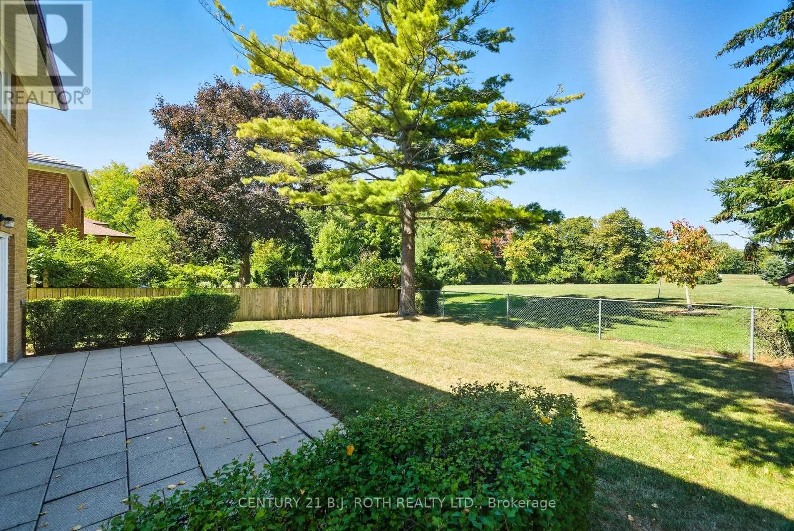 56 WEATHERSTONE CRESCENT