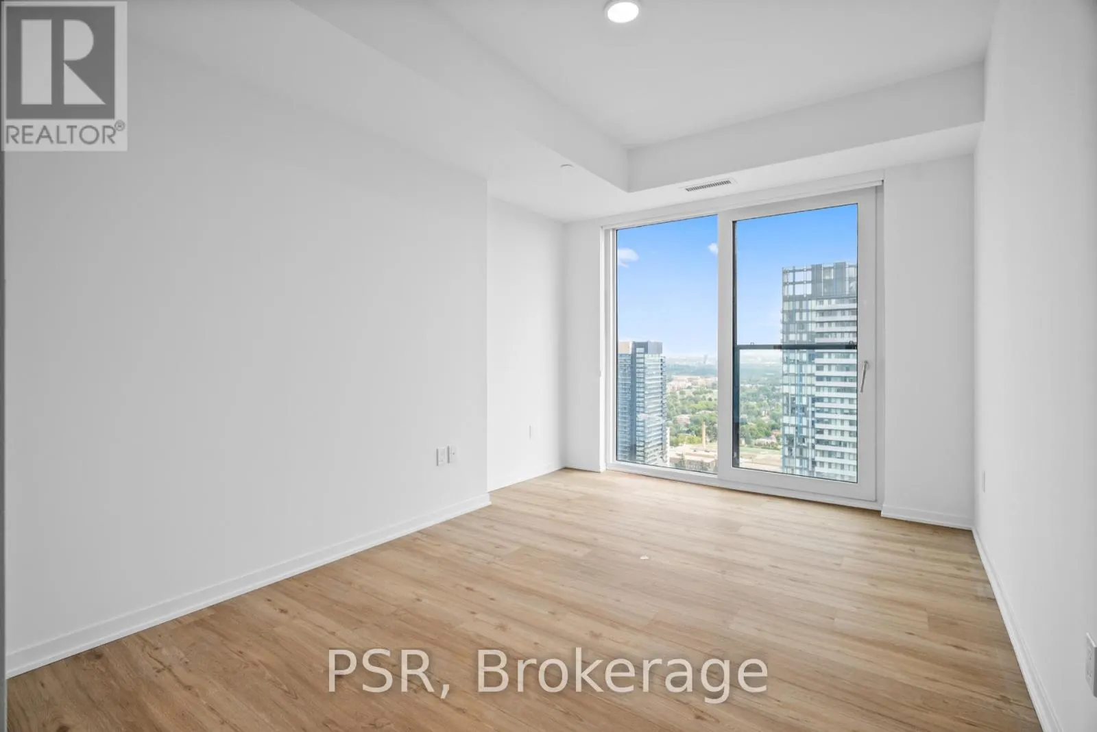 3608 - 101 ROEHAMPTON AVENUE