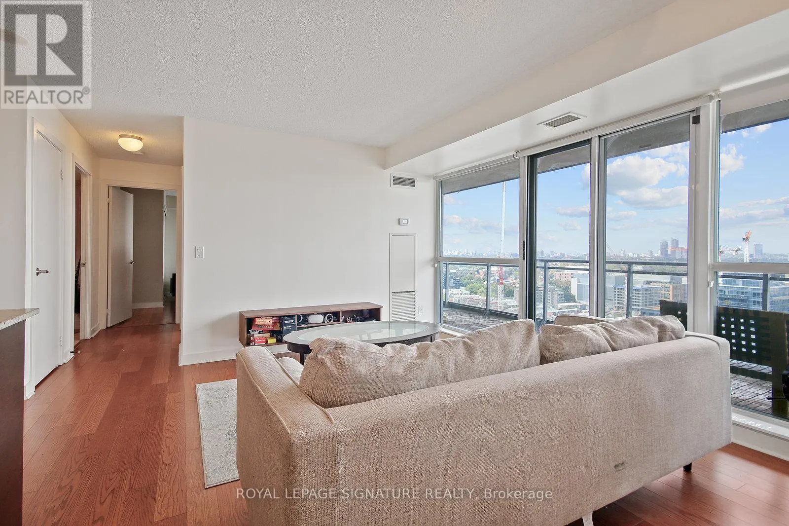 2105 - 80 WESTERN BATTERY ROAD
