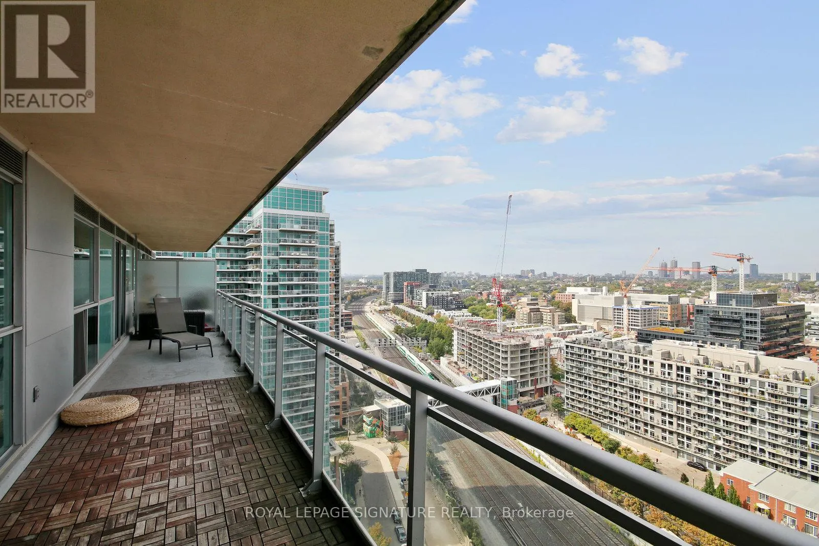 2105 - 80 WESTERN BATTERY ROAD