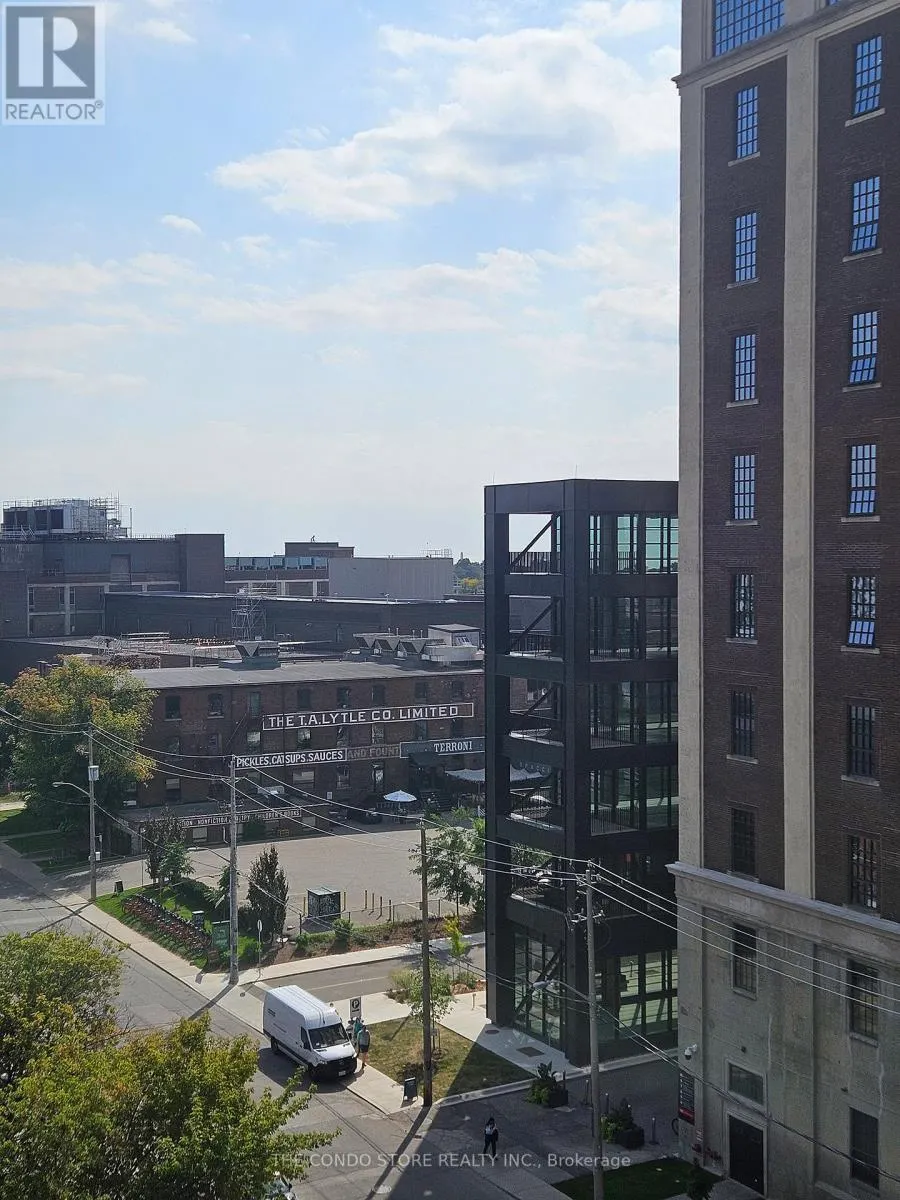 705 - 181 STERLING ROAD