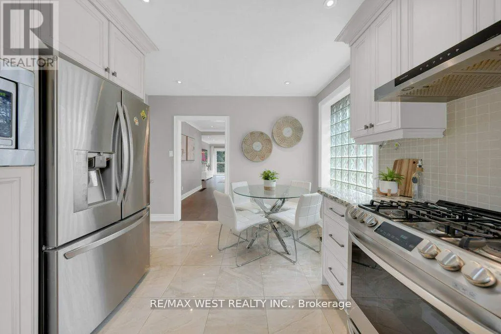 151 BRAHMS AVENUE