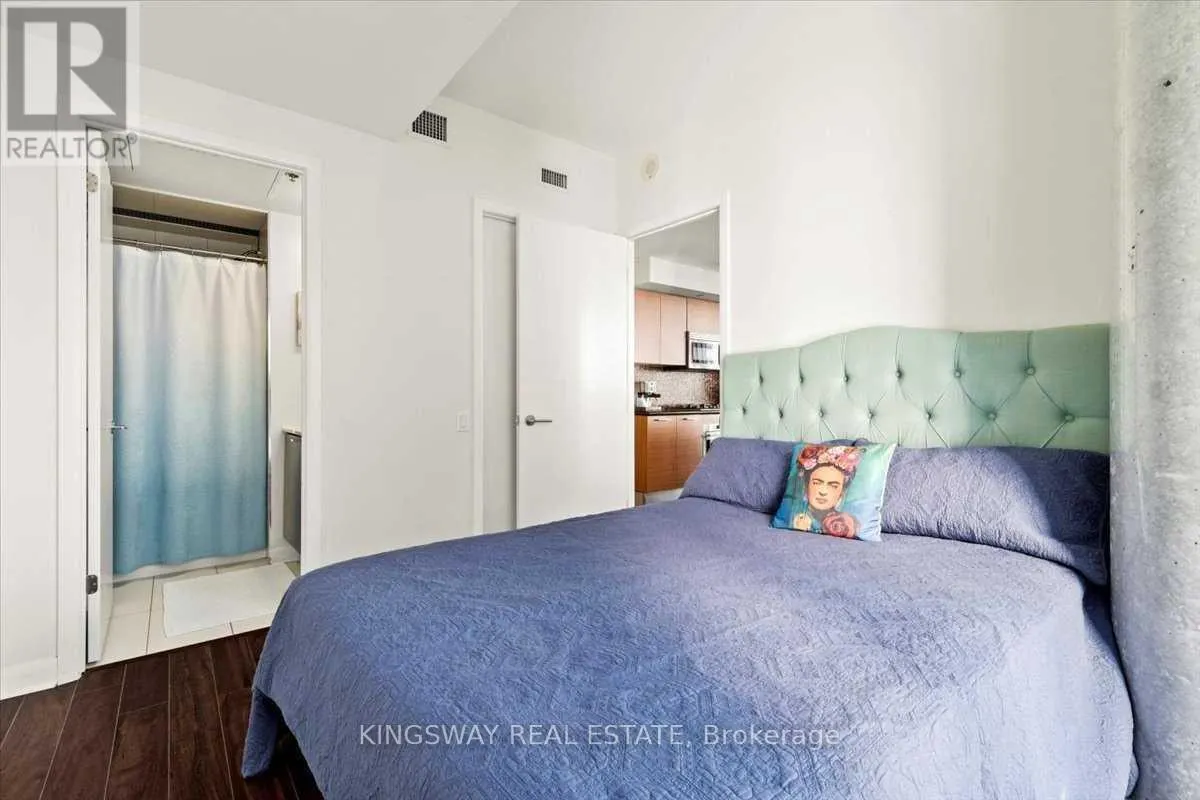 1107 - 375 KING STREET W