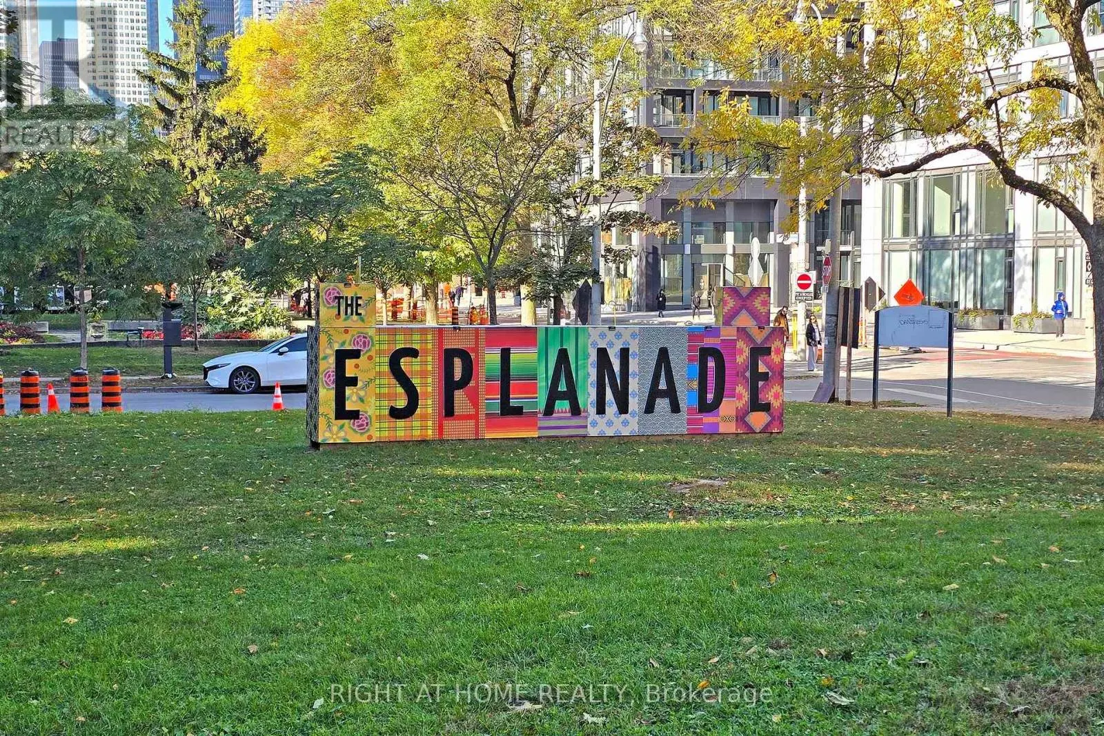 705 - 222 THE ESPLANADE AVENUE