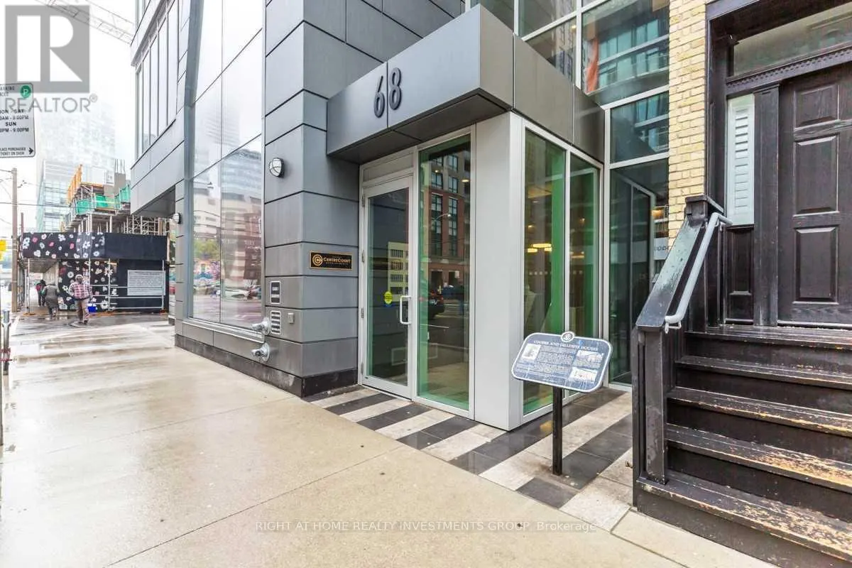 801 - 68 SHUTER STREET