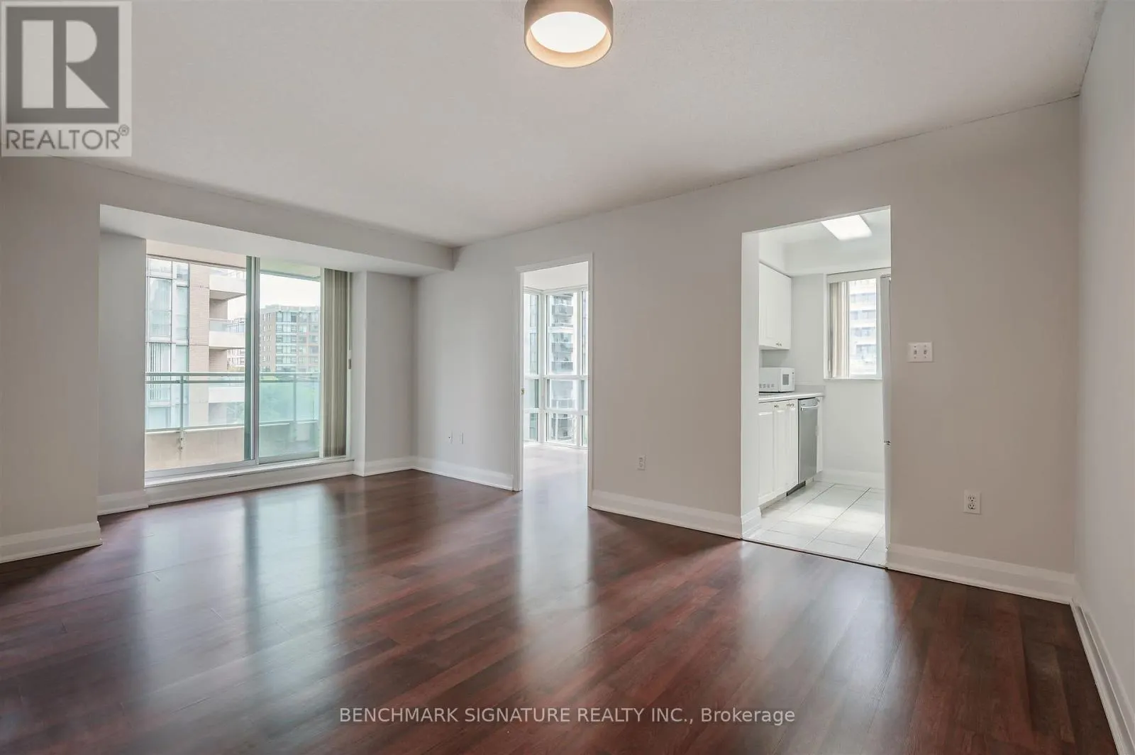 608 - 3 PEMBERTON AVENUE