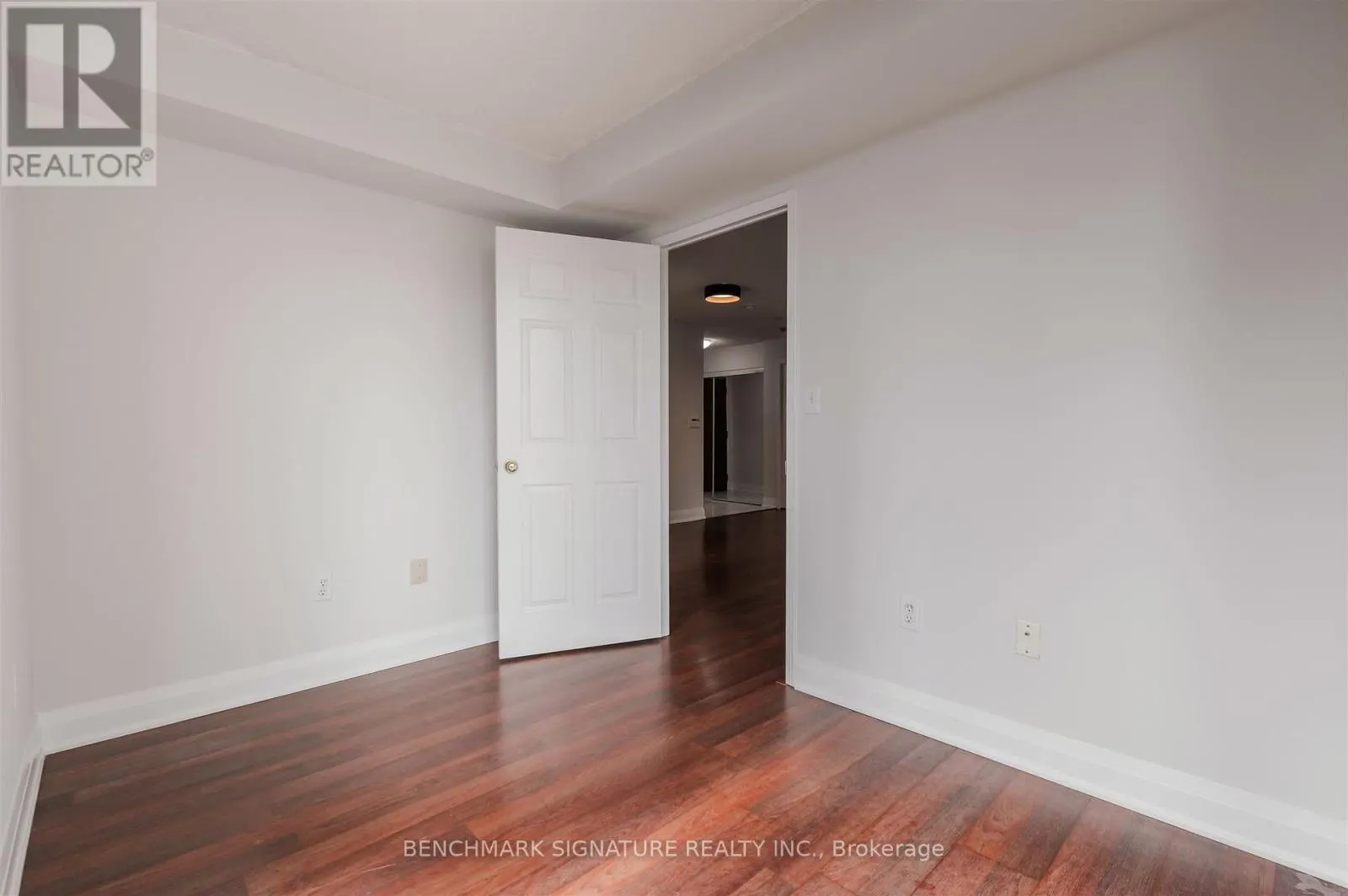 608 - 3 PEMBERTON AVENUE