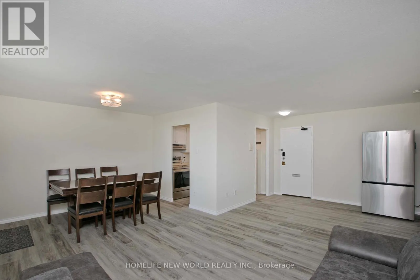 702 - 20 FOREST MANOR ROAD