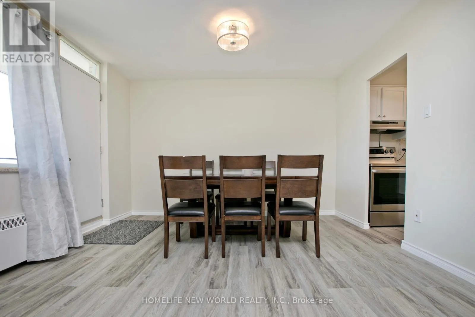 702 - 20 FOREST MANOR ROAD