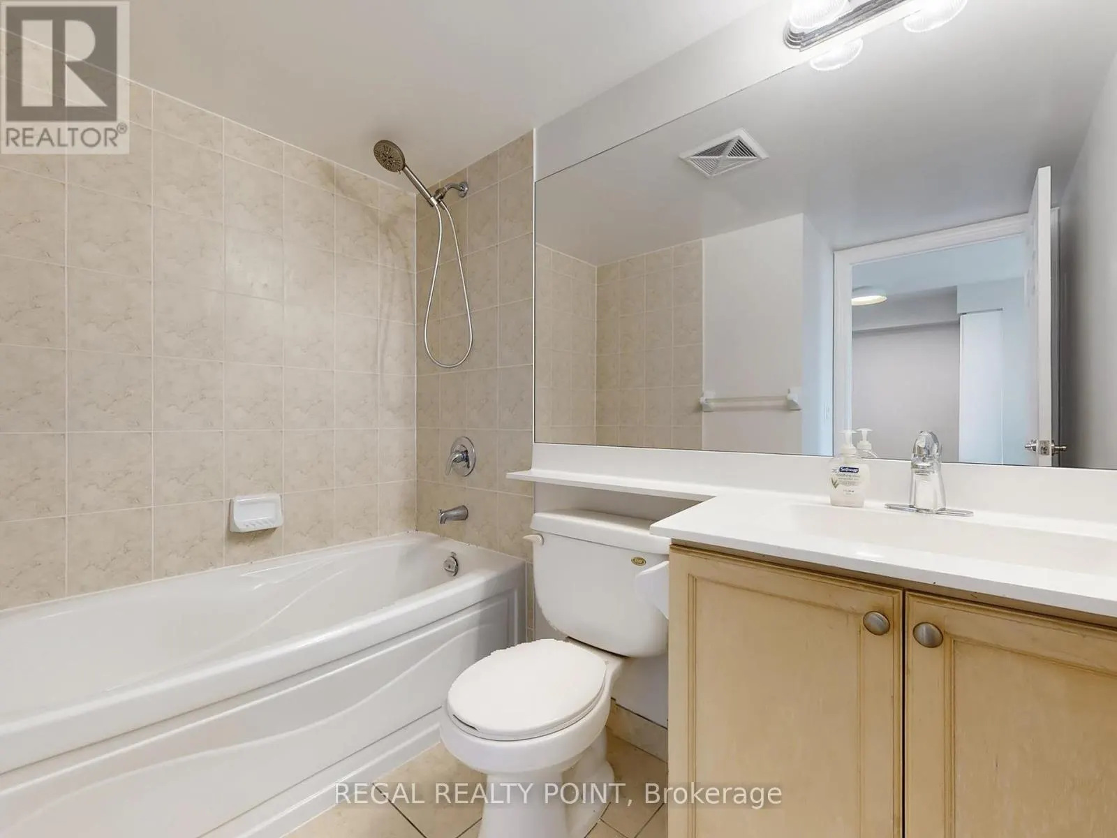 2118 - 25 GREENVIEW AVENUE