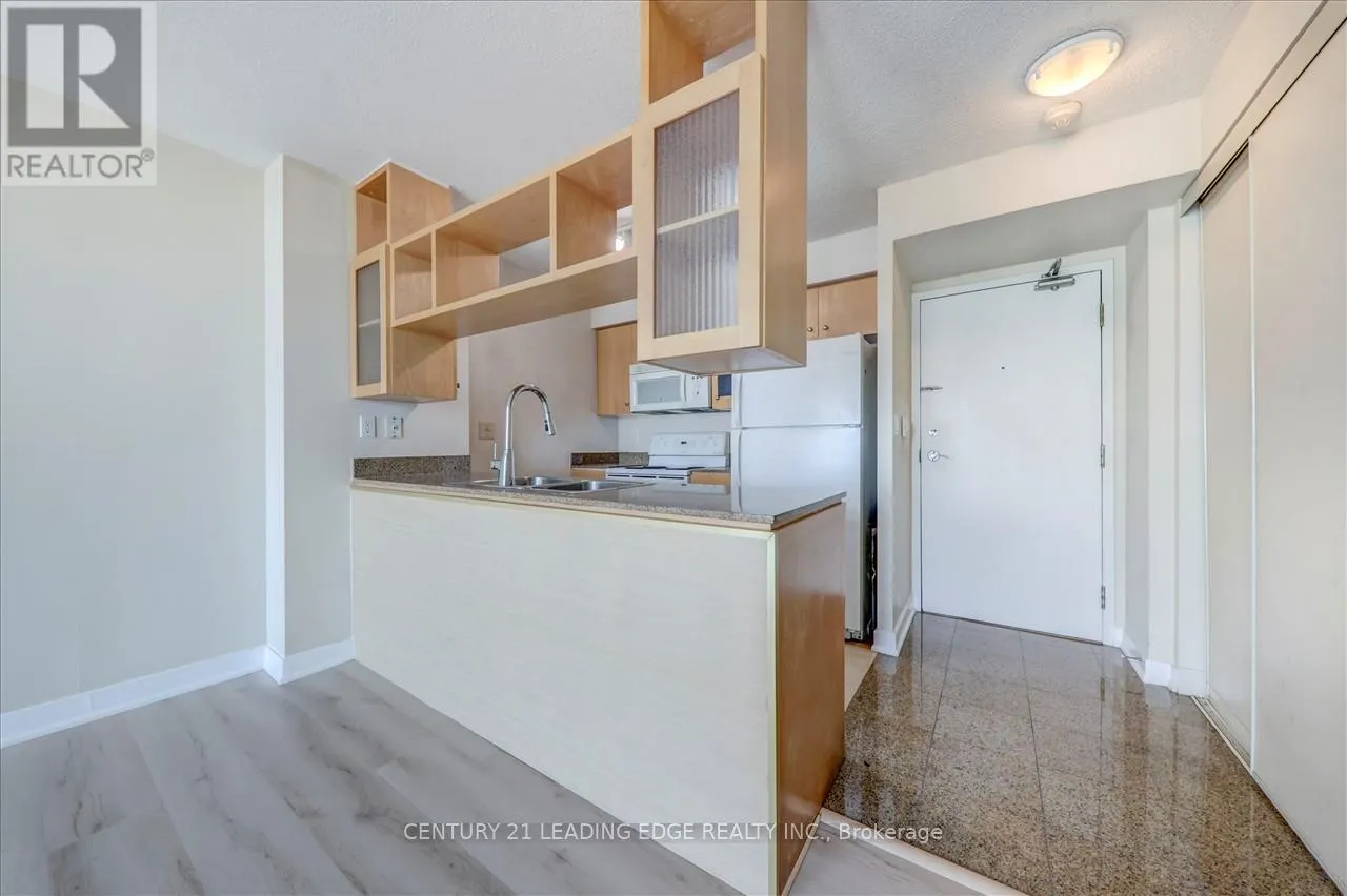 3105 - 397 FRONT STREET W