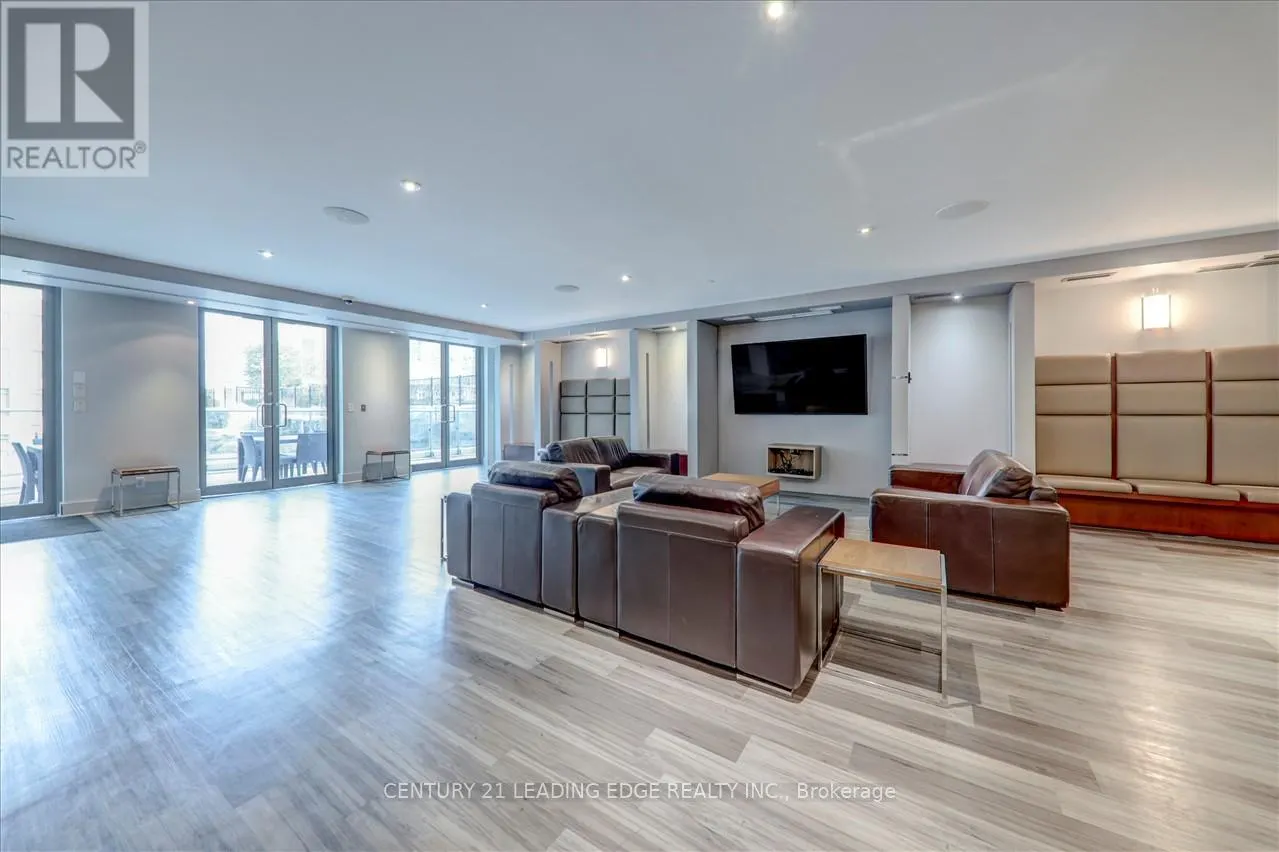 3105 - 397 FRONT STREET W