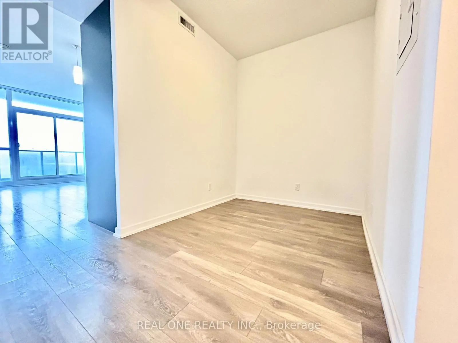 2703 - 56 FOREST MANOR ROAD