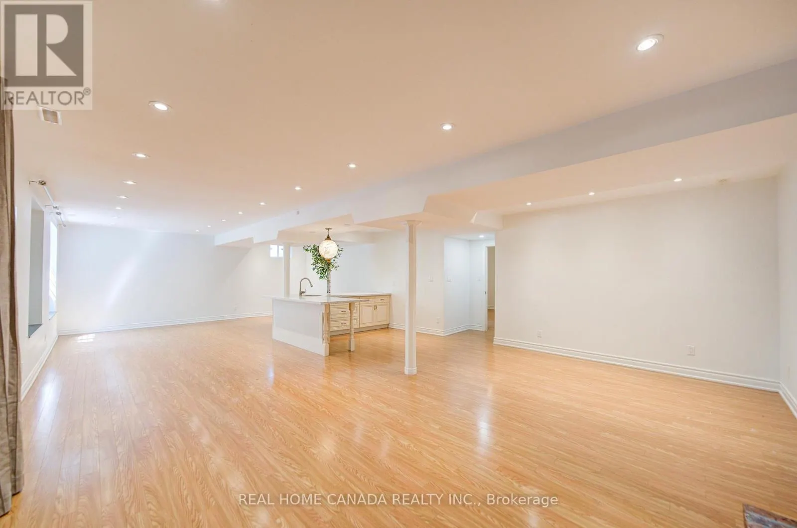 20 SADDLETREE DRIVE