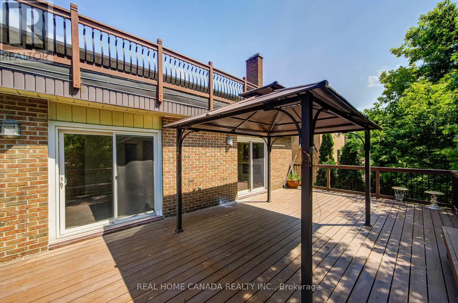 20 SADDLETREE DRIVE