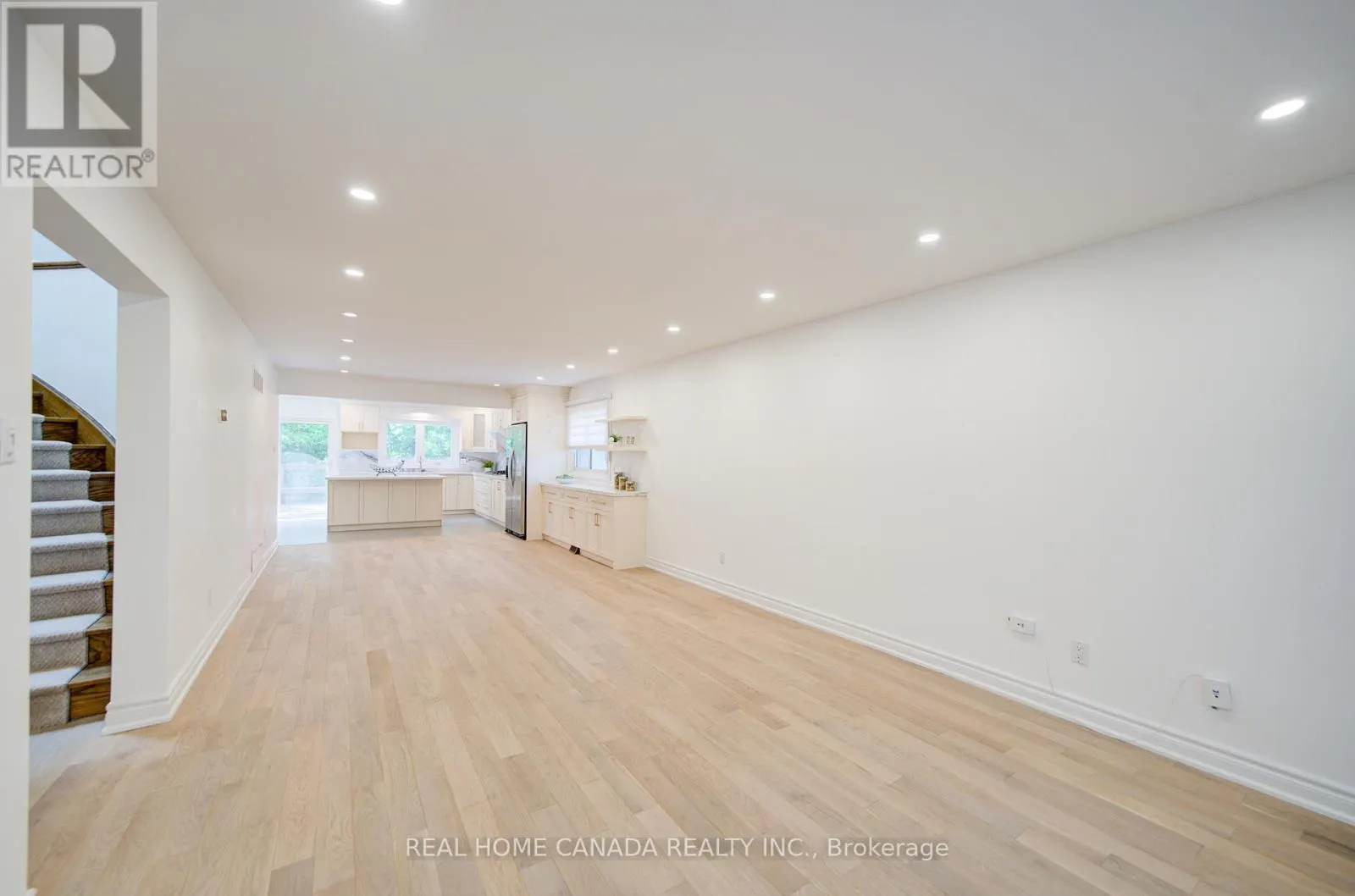 20 SADDLETREE DRIVE